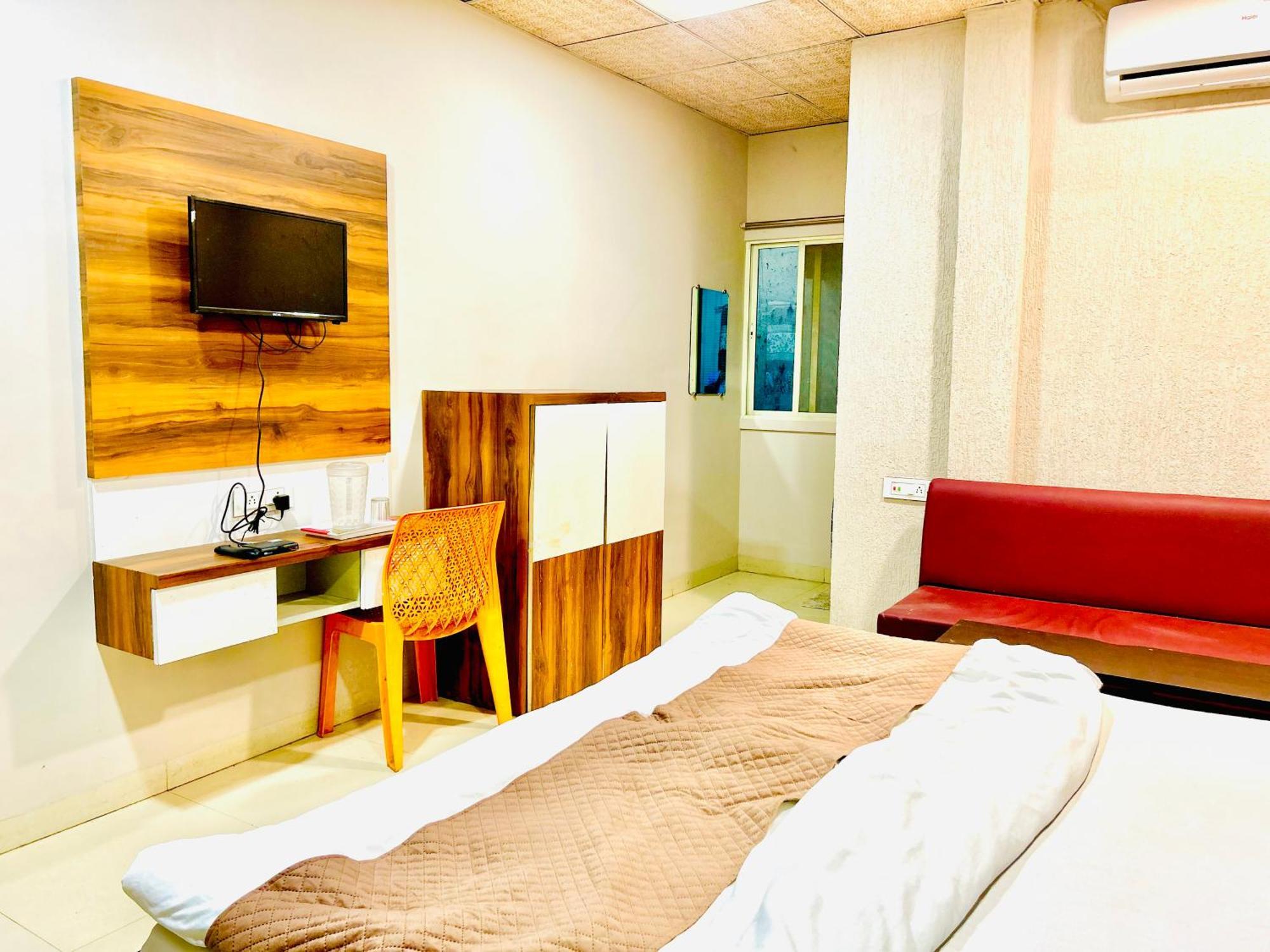 Jagtara Residency Otel Indore Dış mekan fotoğraf